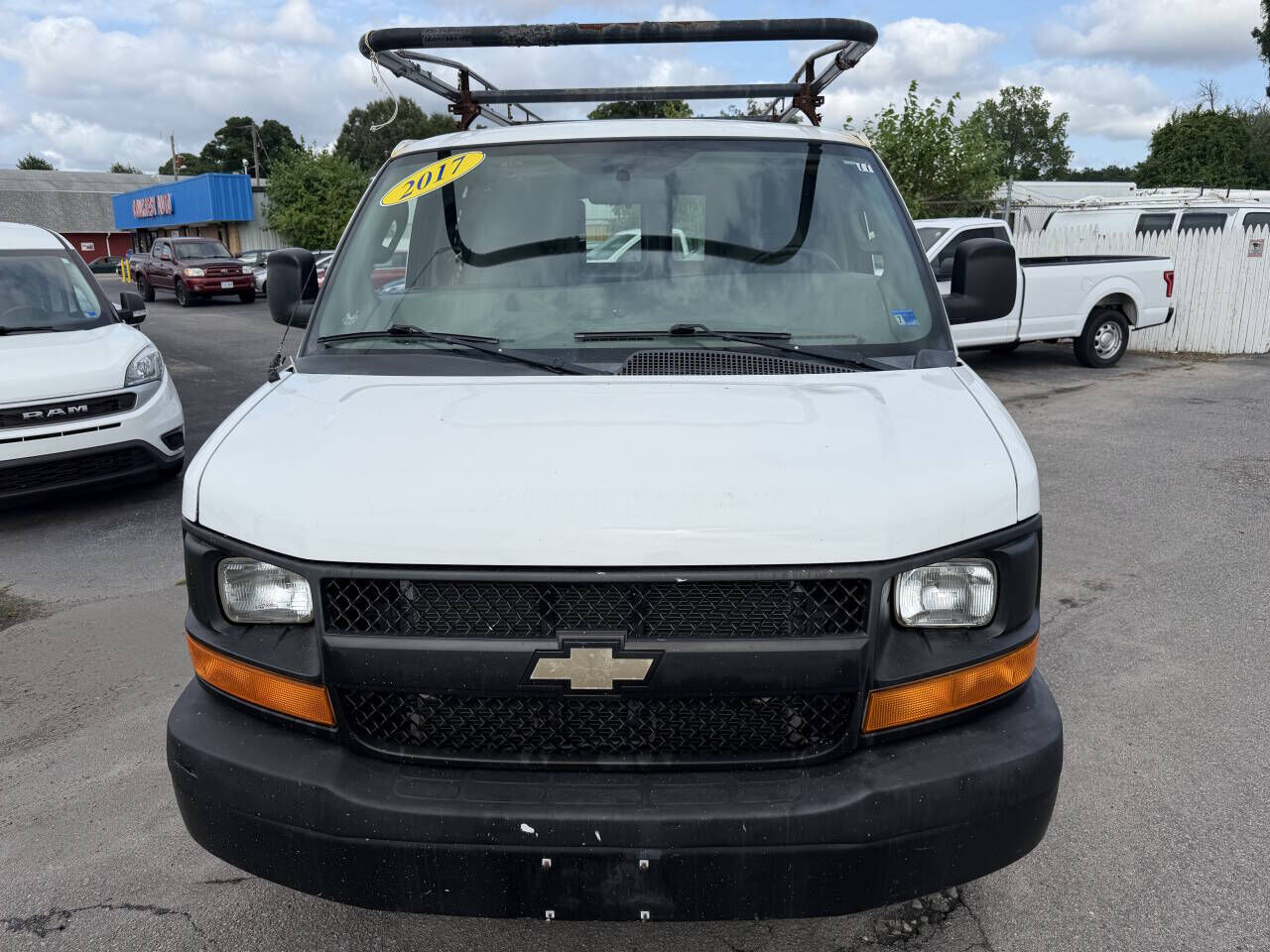 2017 CHEVROLET Express