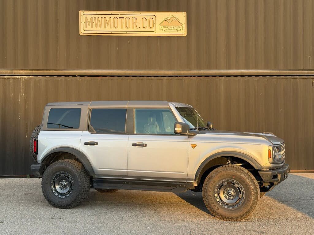 2024 FORD Bronco