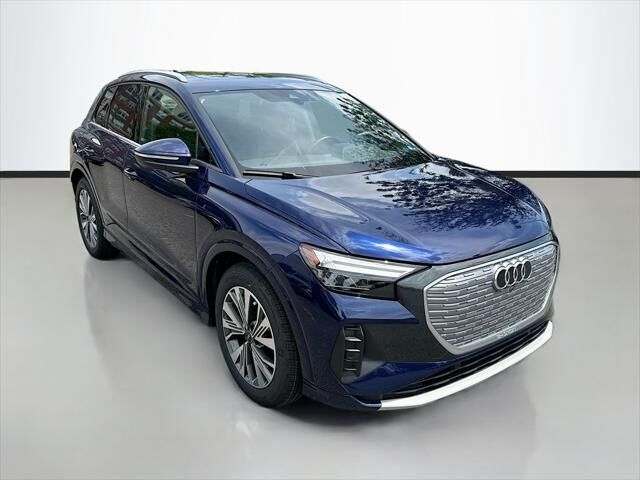 2023 AUDI Q4