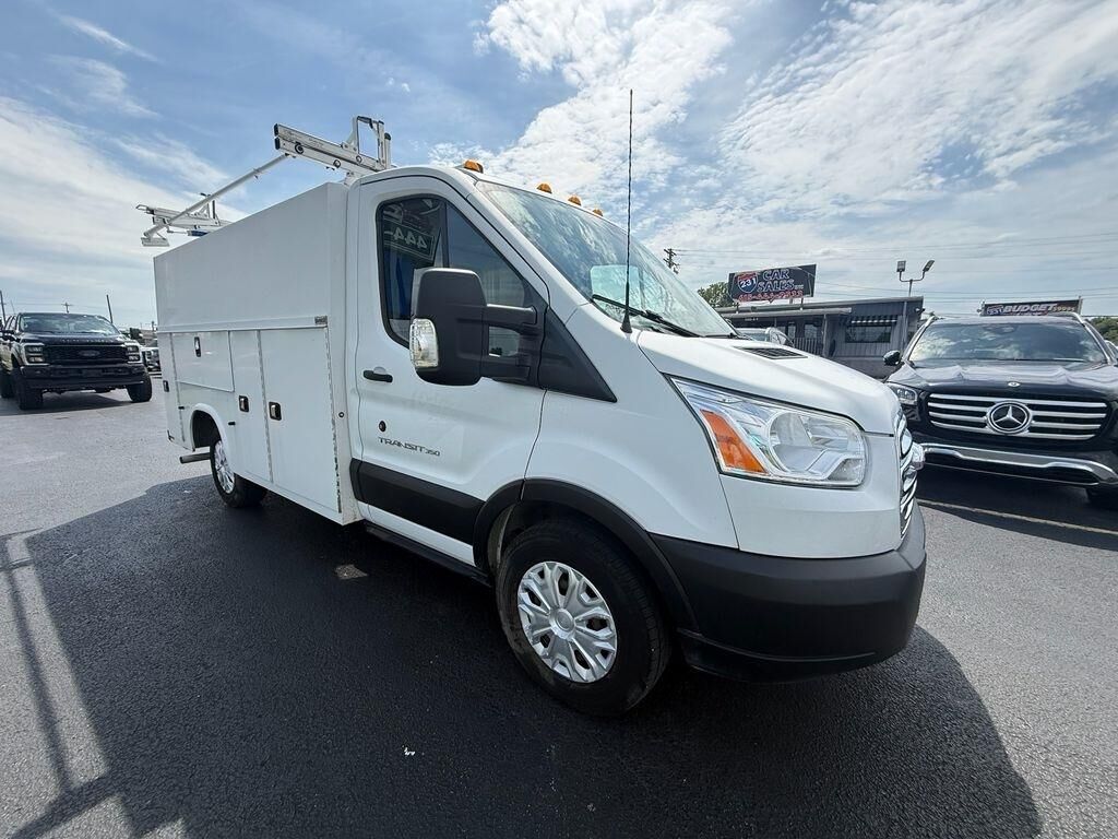 2019 FORD Transit