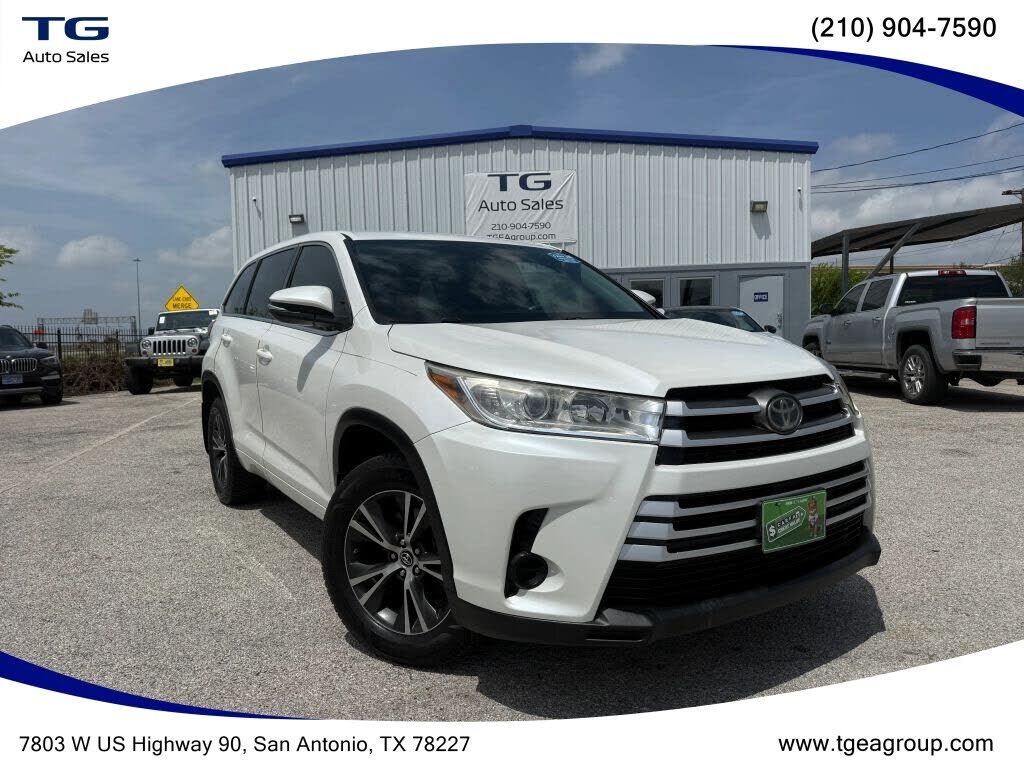 2017 TOYOTA Highlander