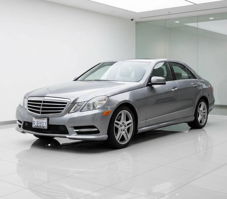 2013 MERCEDES-BENZ E-Class