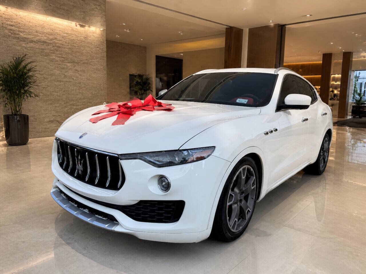 2017 MASERATI Levante