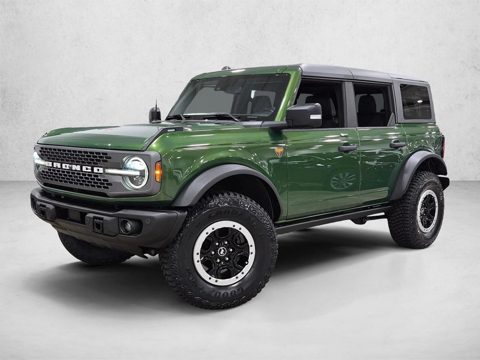 2023 FORD Bronco