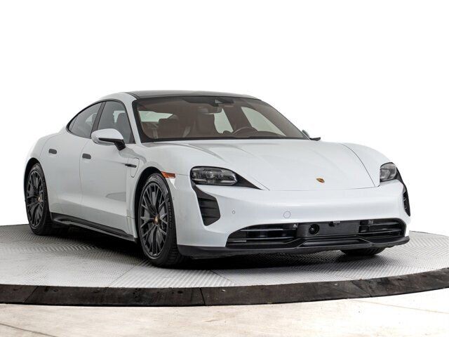 2024 PORSCHE Taycan