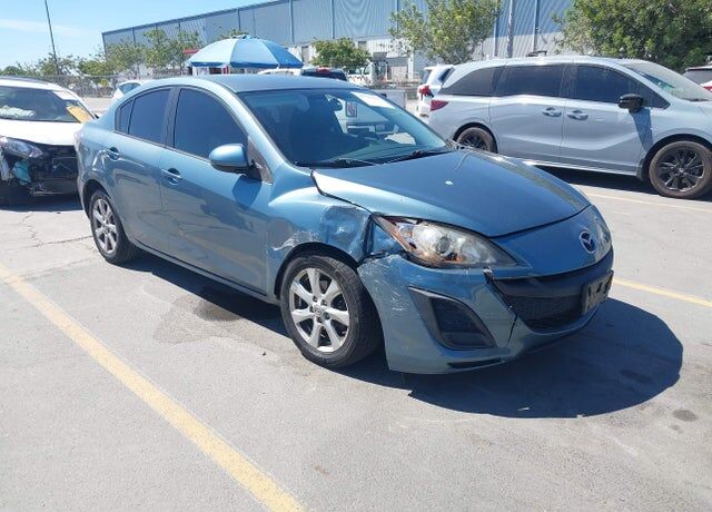 2011 MAZDA Mazda3
