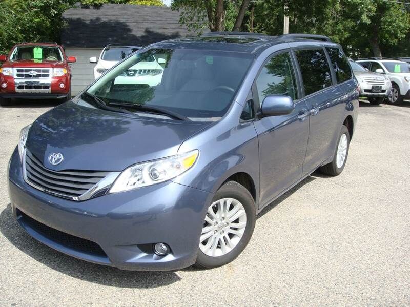 2016 TOYOTA Sienna