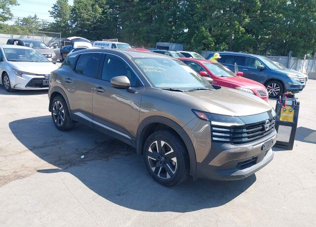 2025 NISSAN Kicks