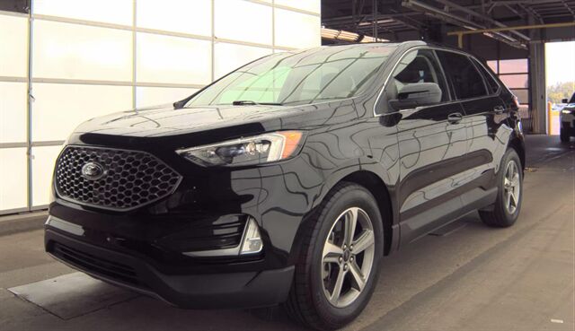2023 FORD Edge