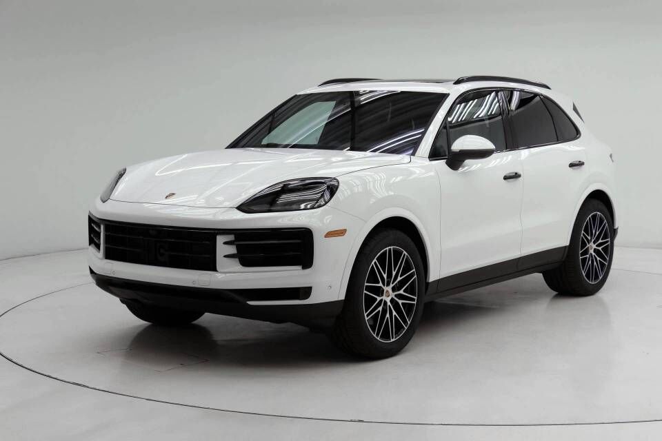 2026 PORSCHE Cayenne