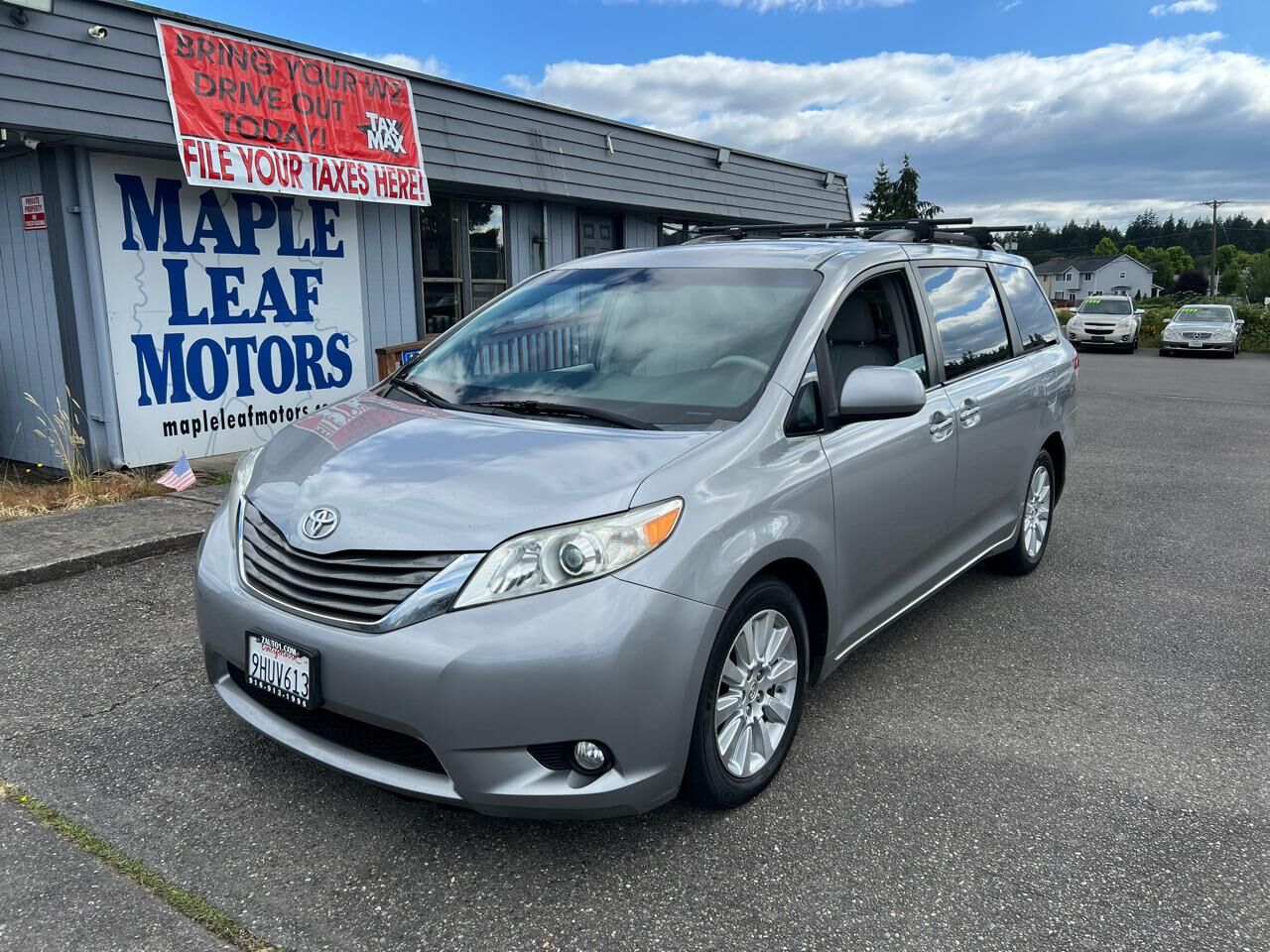 2011 TOYOTA Sienna