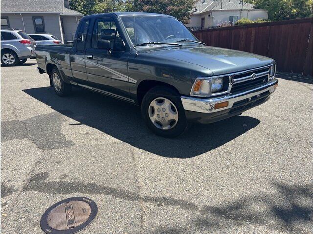 1992 TOYOTA Pick-Up