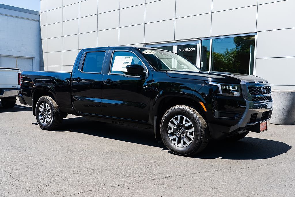 2026 NISSAN Frontier