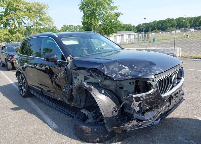 2021 VOLVO XC90