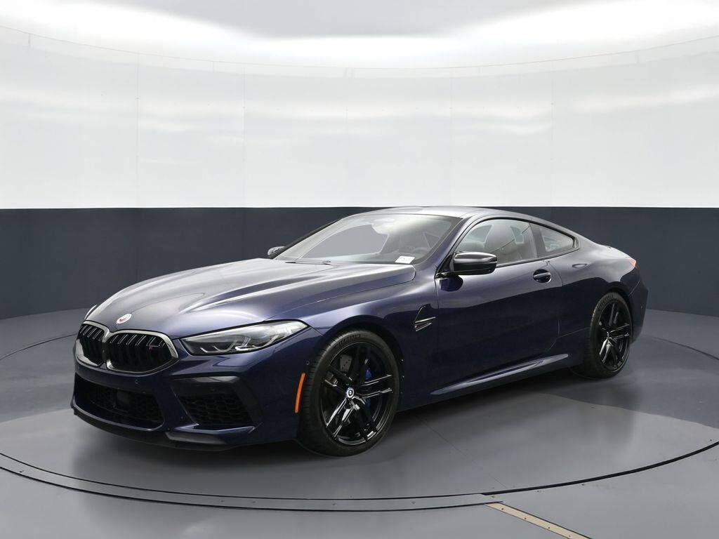 2023 BMW M8