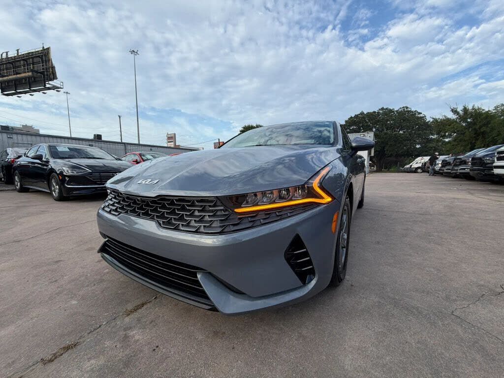 2022 KIA K5