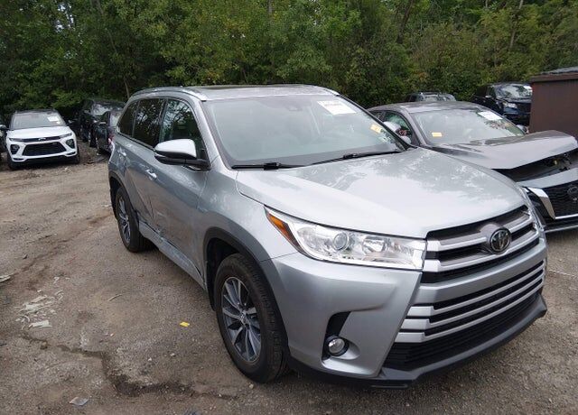 2018 TOYOTA Highlander