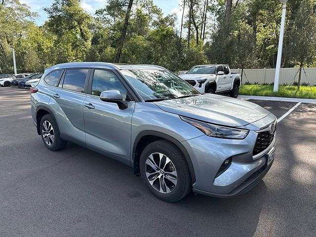 2023 TOYOTA Highlander