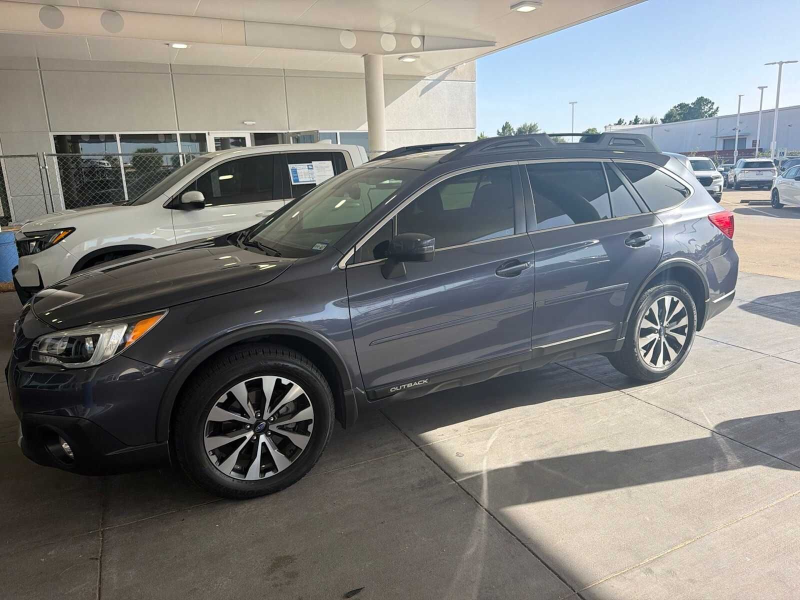 2017 SUBARU Outback