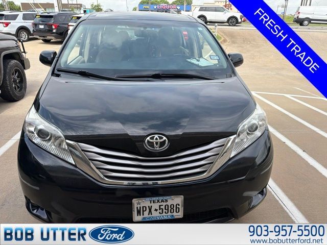 2015 TOYOTA Sienna