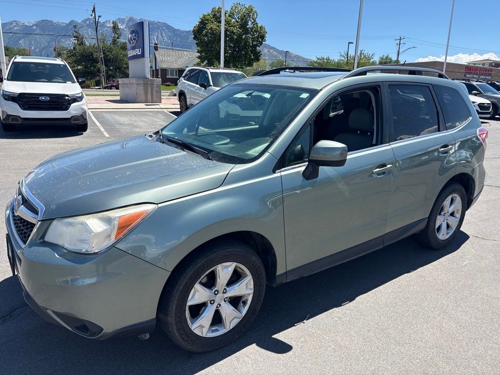 2014 SUBARU Forester