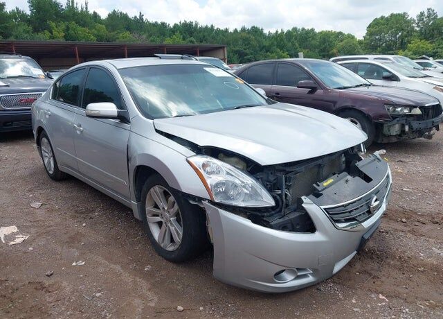 2011 NISSAN Altima