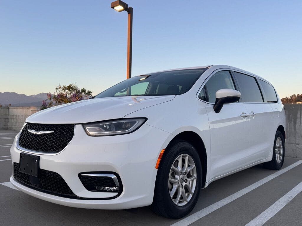 2024 CHRYSLER Pacifica