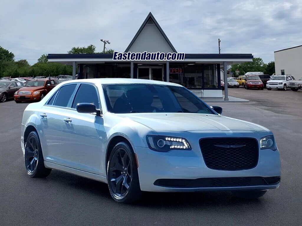 2020 CHRYSLER 300