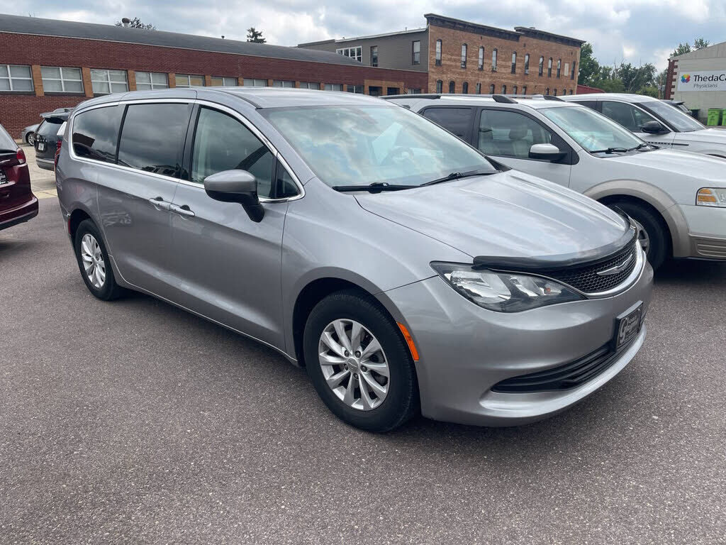 2017 CHRYSLER Pacifica