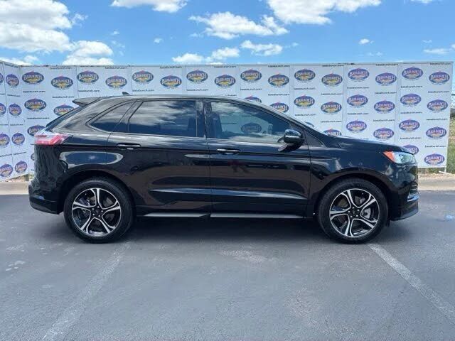 2022 FORD Edge