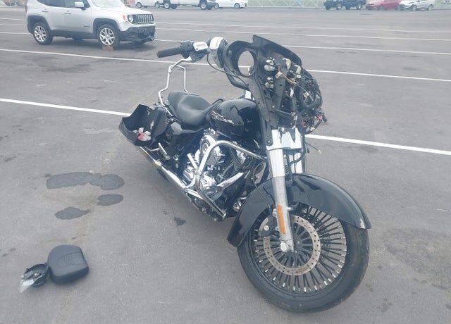 2010 HARLEY DAVIDSON Street Glide