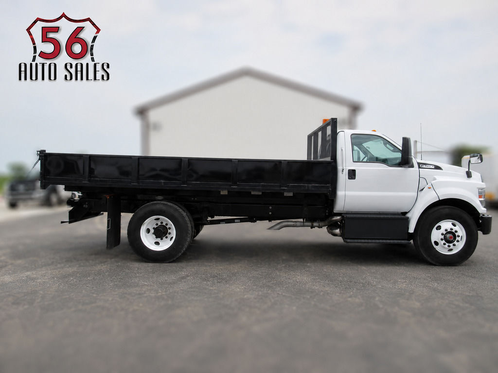2022 FORD F-750