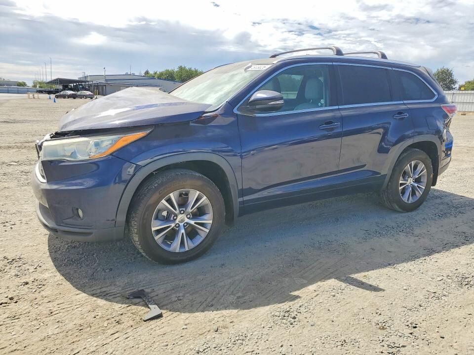 2015 TOYOTA Highlander
