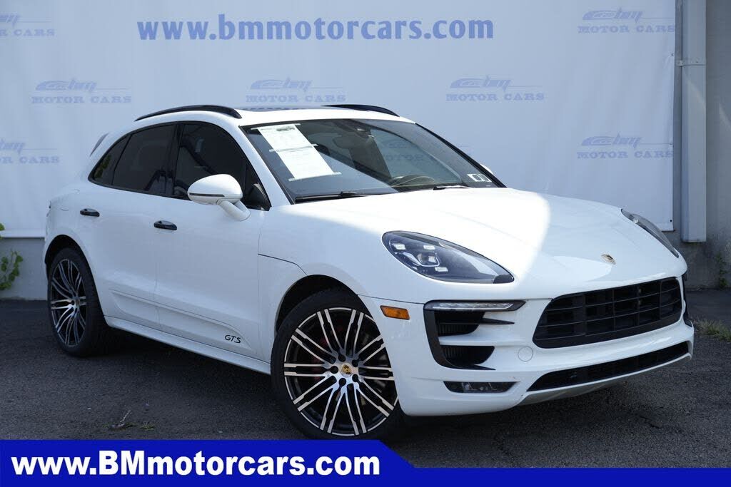 2018 PORSCHE Macan