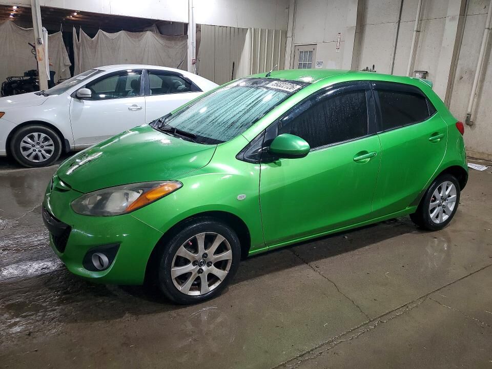 2013 MAZDA Mazda2