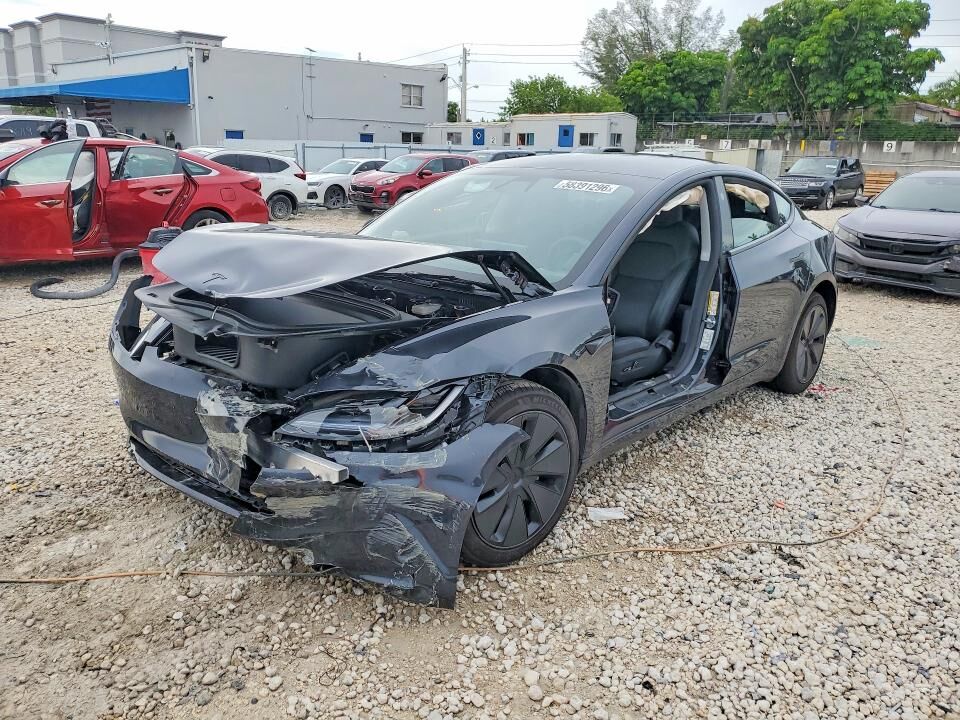 2026 TESLA Model 3