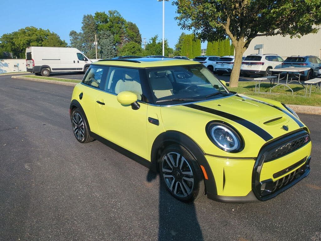 2023 MINI Hardtop