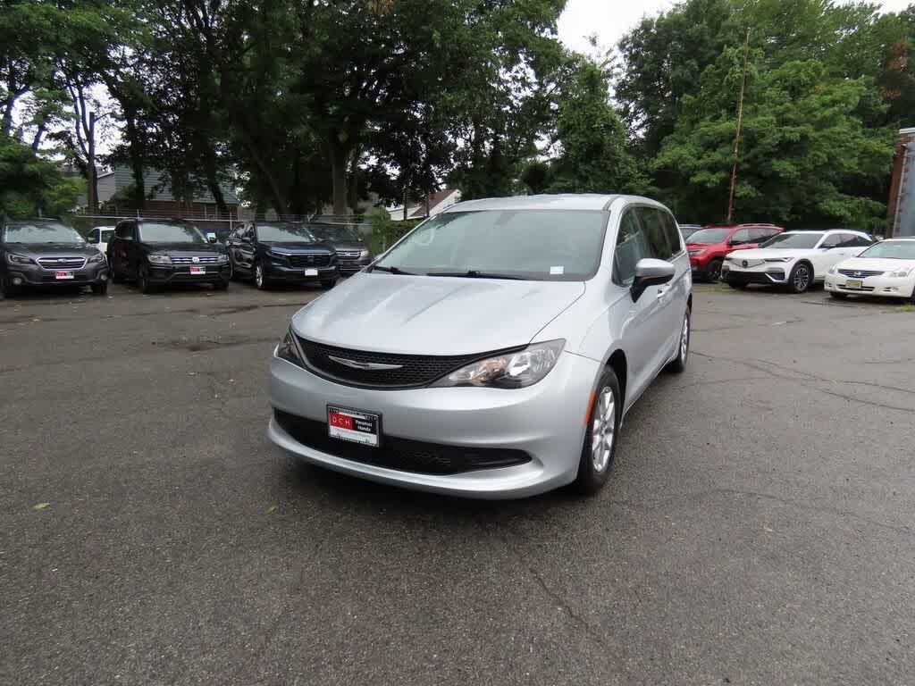 2022 CHRYSLER Voyager