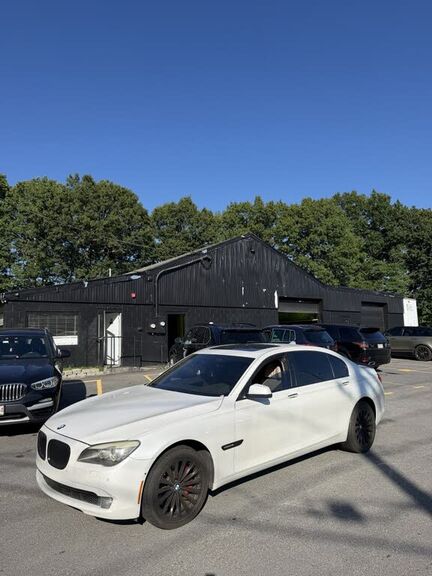 2011 BMW 7 Series