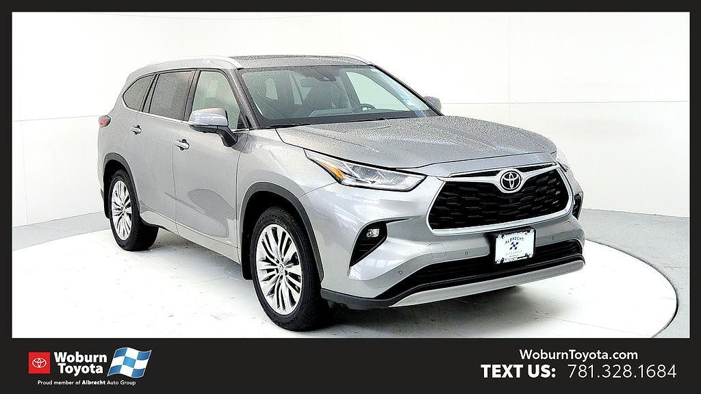 2026 TOYOTA Highlander