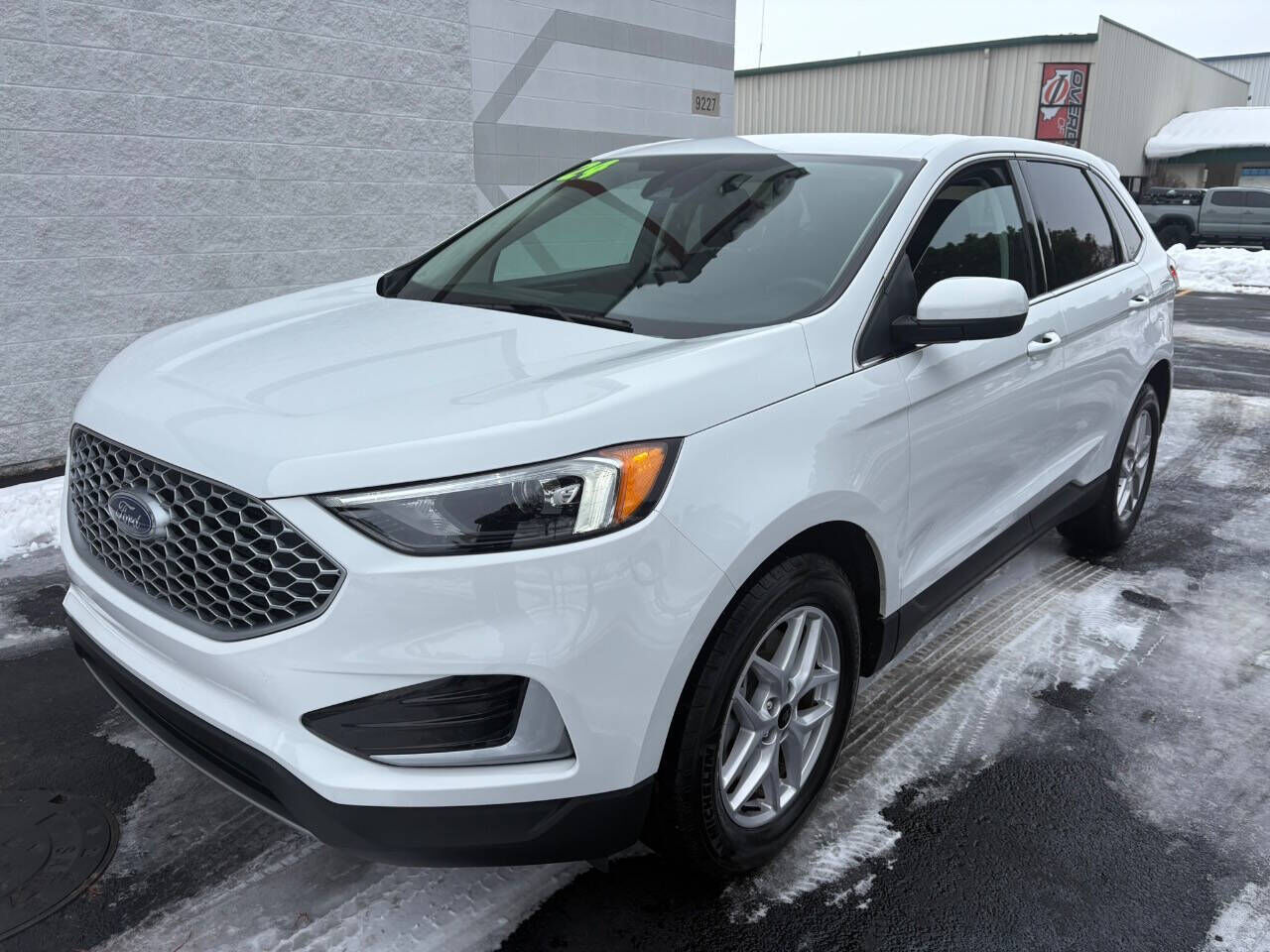 2024 FORD Edge