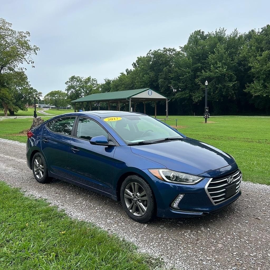 2017 HYUNDAI Elantra