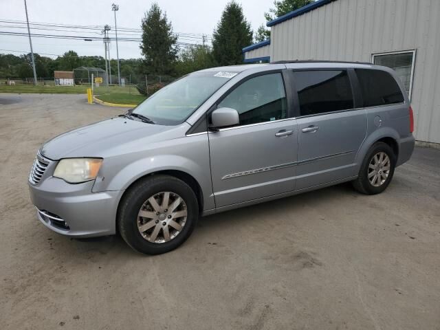 2014 CHRYSLER Town and Country