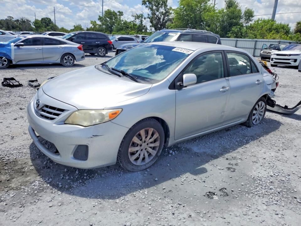 2013 TOYOTA Corolla