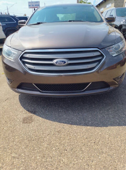 2015 FORD Taurus
