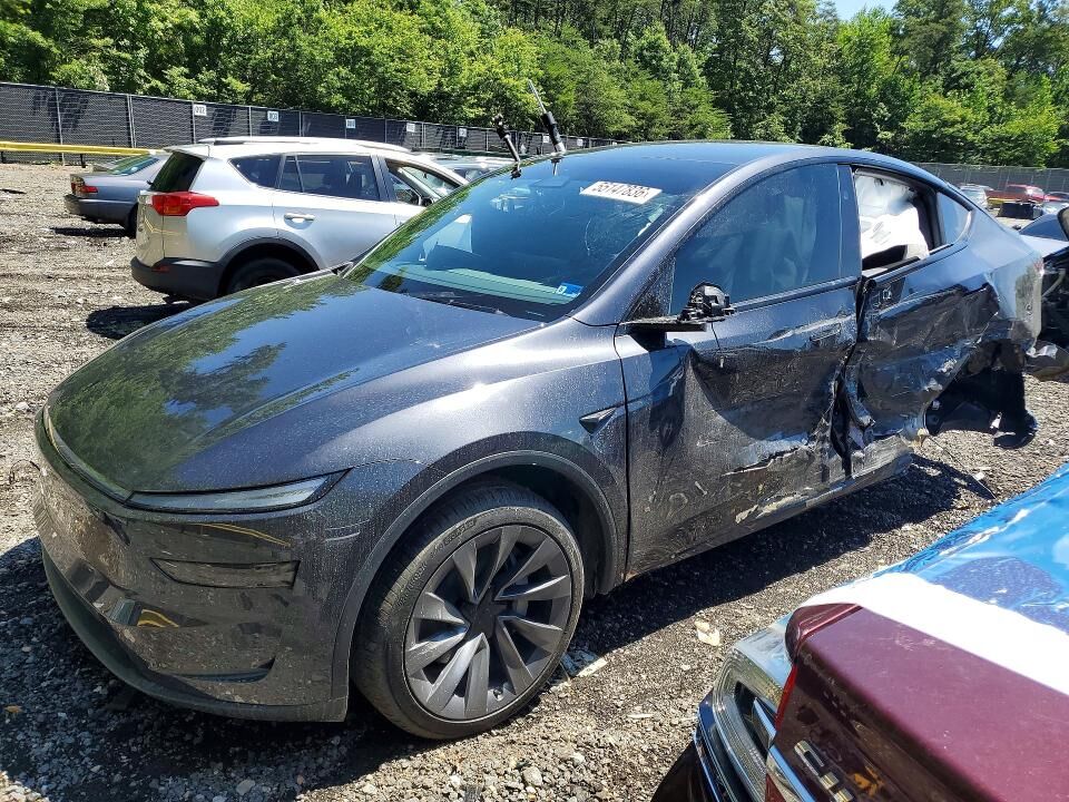 2026 TESLA Model Y