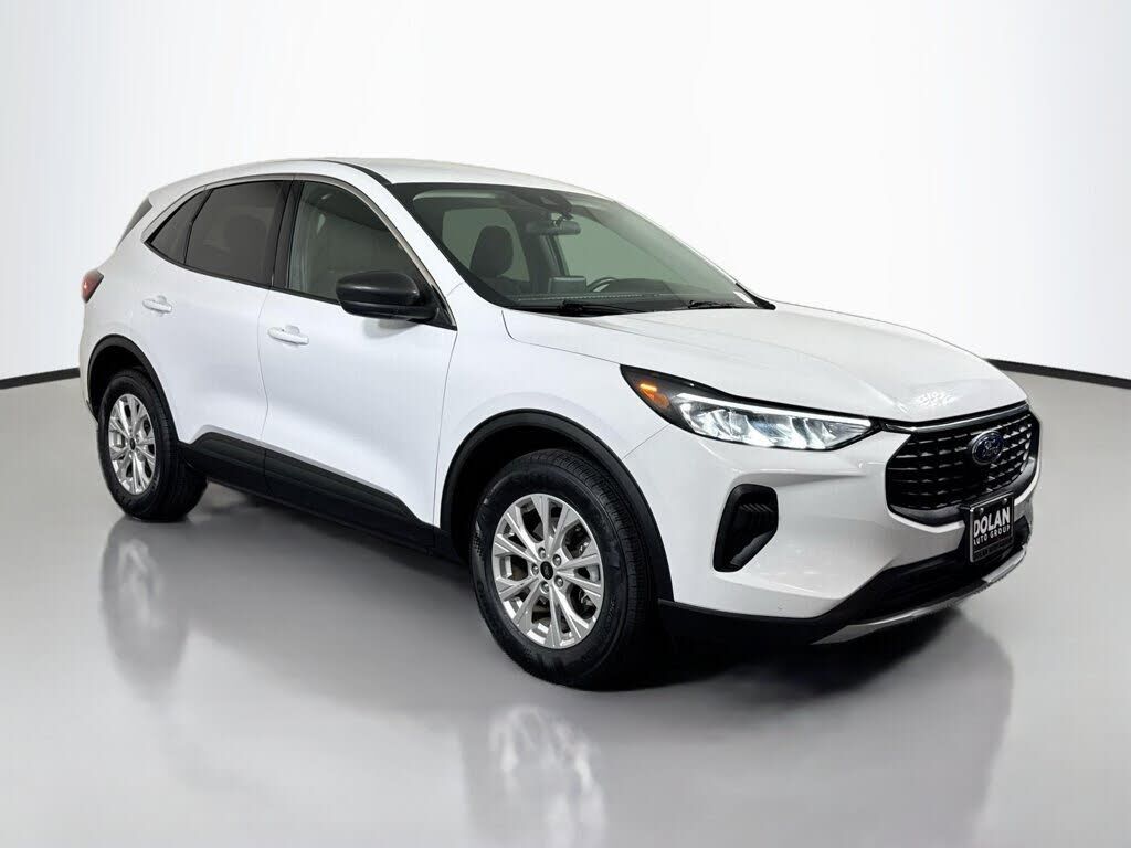 2024 FORD Escape