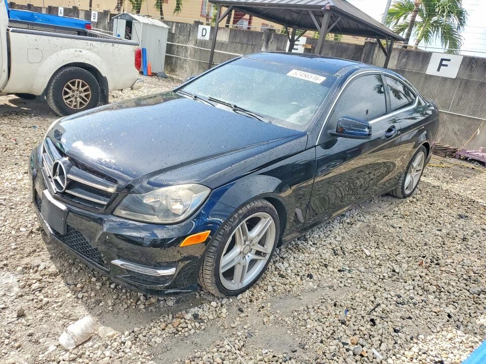 2013 MERCEDES-BENZ C-Class