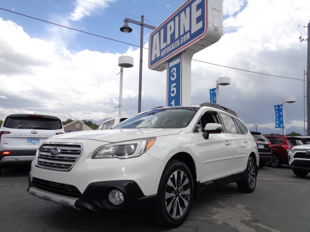2016 SUBARU Outback
