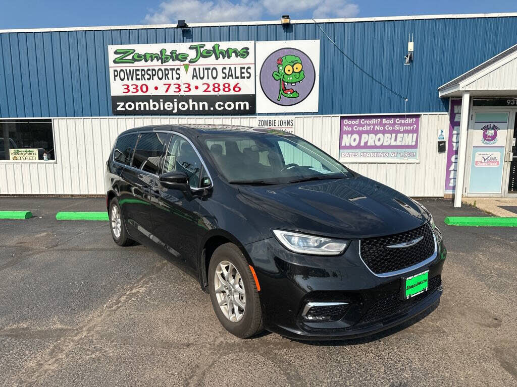2023 CHRYSLER Pacifica